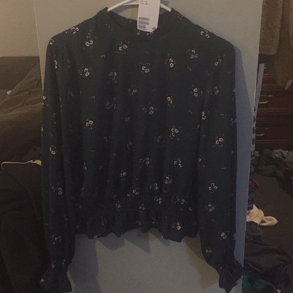 Three H&M blouses, brand new, size 4 - Picture 2 of 3